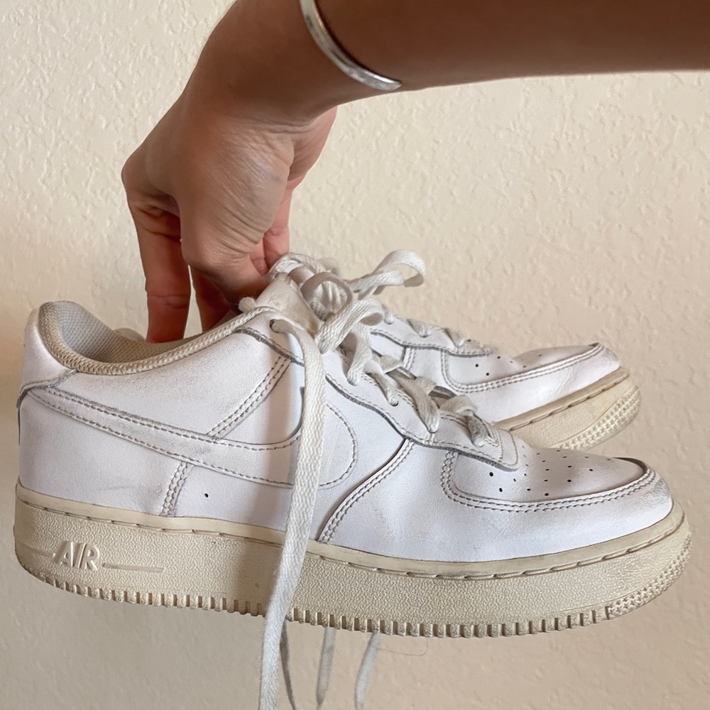 White Nike Air Force